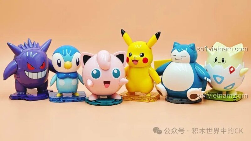 Mô hình Piplup Pokemon K20232 trên nền tím và vàng