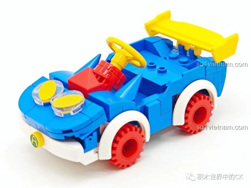 Mô hình xe Action Kamen Keeppley K20617 với các chi tiết ở đuôi xe