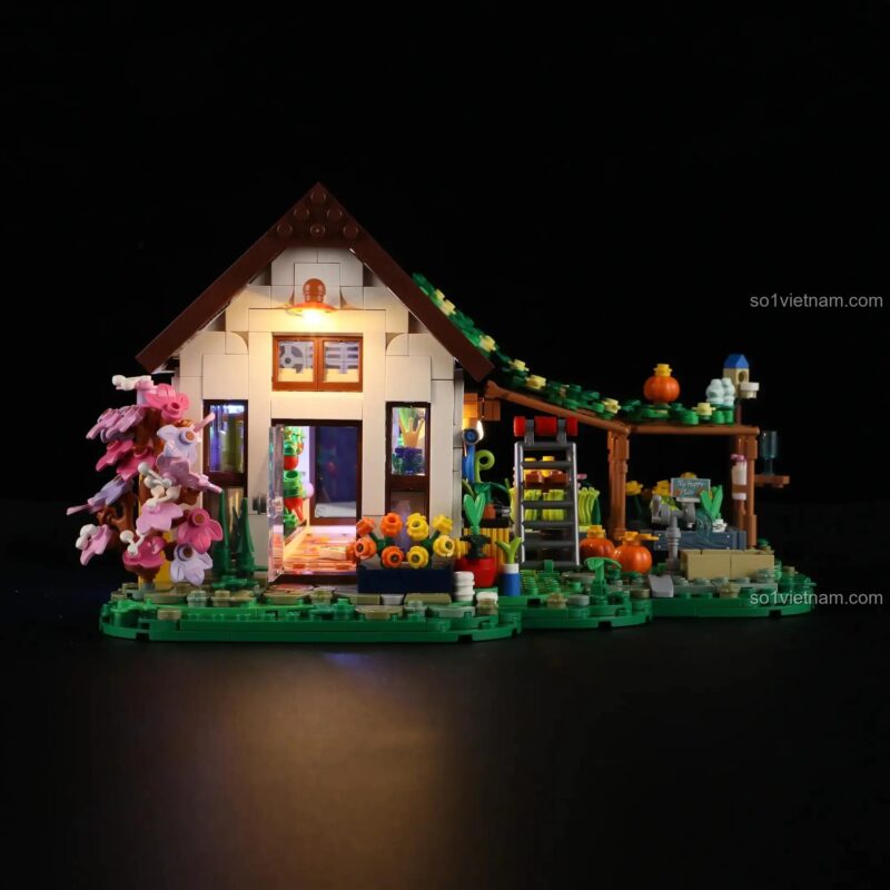 Mô hình Lumibricks F9059 Nhà Vườn Ươm Gia Đình khi bật đèn LED, ánh sáng lung linh tạo không gian ấm áp, đồ chơi sáng tạo cho bé 16 tuổi