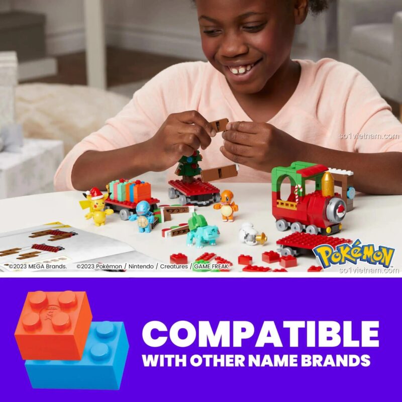 Bé gái đang lắp ráp Tàu hỏa Pokémon Holiday Train Mega Bloks HHP69, đồ chơi lắp ghép cho bé 7 tuổi, có các nhân vật Pikachu, Squirtle, Bulbasaur, Charmander, Tàu hỏa Pokémon mùa lễ hội, Tàu hỏa Pokémon trang trí Giáng sinh, Tàu hỏa Pokémon dễ thương, Tàu hỏa Pokémon lễ hội, Tàu hỏa Pokémon vui vẻ, Tàu hỏa Pokémon mùa đông, Tàu hỏa Pokémon trang trí Giáng sinh, Tàu hỏa Pokémon, bộ lắp ghép, đồ chơi mô hình, giá tốt