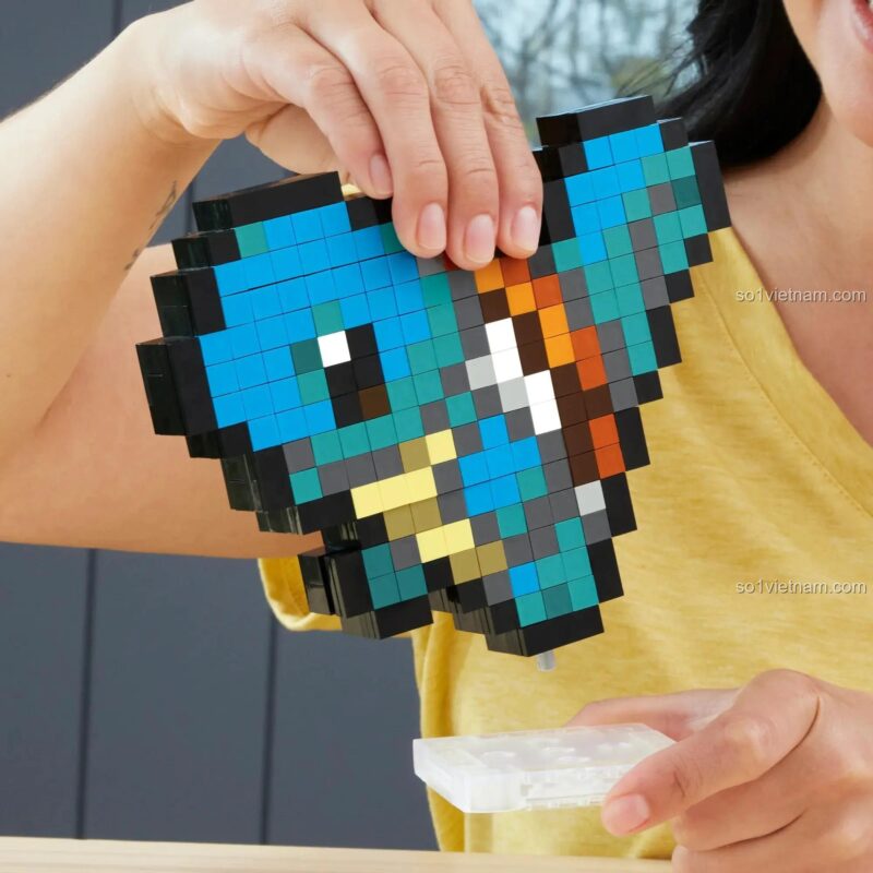 Mô hình Pixel Art Pokémon Squirtle Mega Bloks HTH77 đang lắp ráp