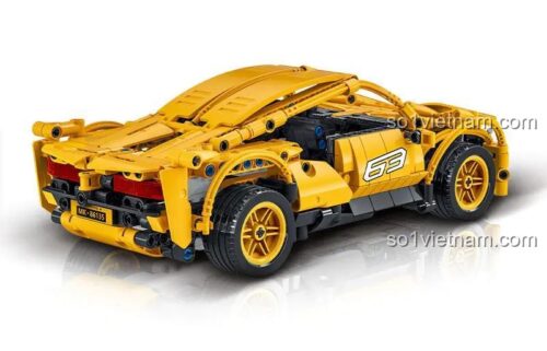 Mô hình xe Lamborghini Aventador SVJ63 R/C màu vàng nhìn từ phía sau, bộ lắp ghép kỹ thuật điều khiển từ xa, 873 chi tiết, tỉ lệ 1:16, đồ chơi cho bé trai 6 tuổi