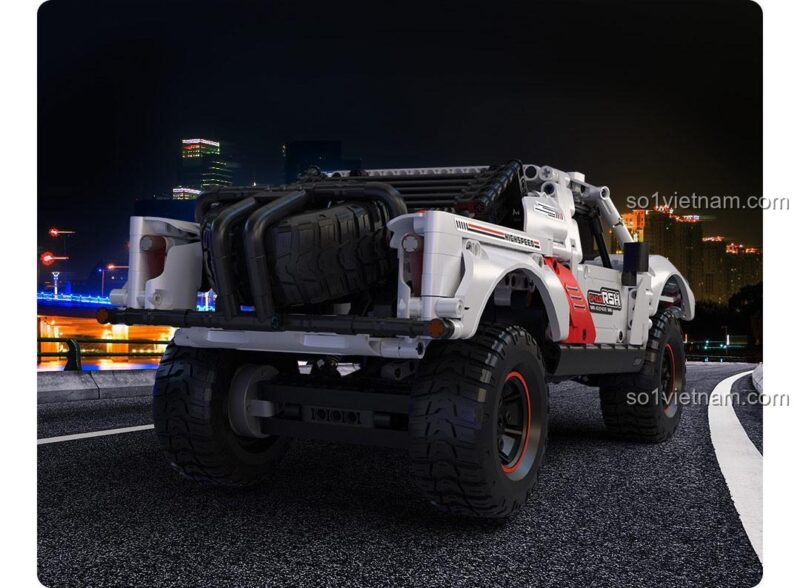 Cận cảnh phía sau Xe Tải Đua Thông Minh ONEBOT OBLGPT09AIQI, đồ chơi mô hình chất lượng cao cho con trai 14 tuổi