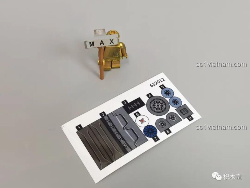 Tấm decal dán đi kèm bộ Xe tăng hạng trung T-34 của Liên Xô 632012 để tăng độ chi tiết.