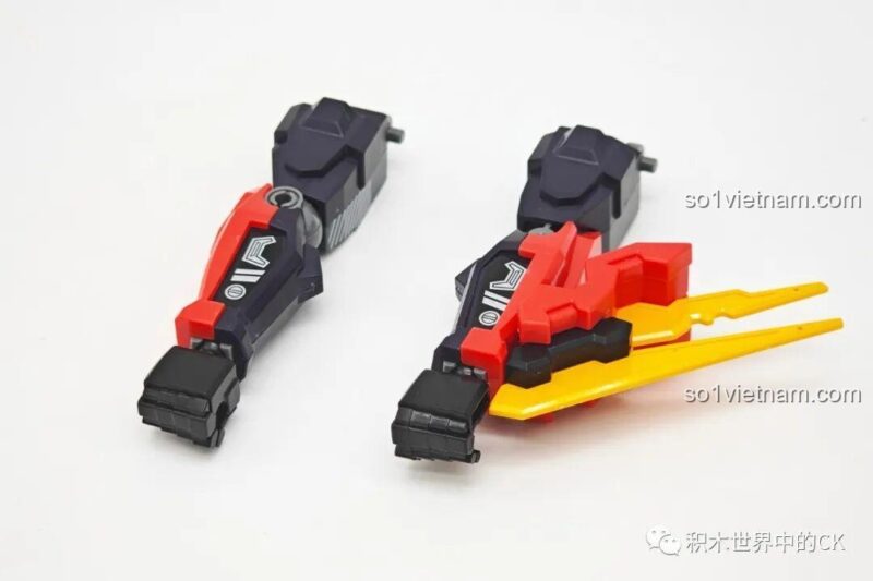 Bộ phận cánh sau lưng của robot Khải, tạo nên vẻ ngoài hoành tráng.