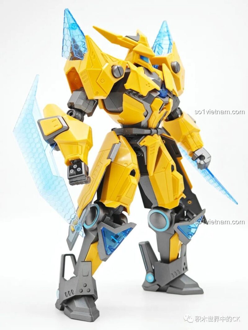 Mô hình bộ lắp ráp Robot Mặc Tử nhìn từ phía trước.