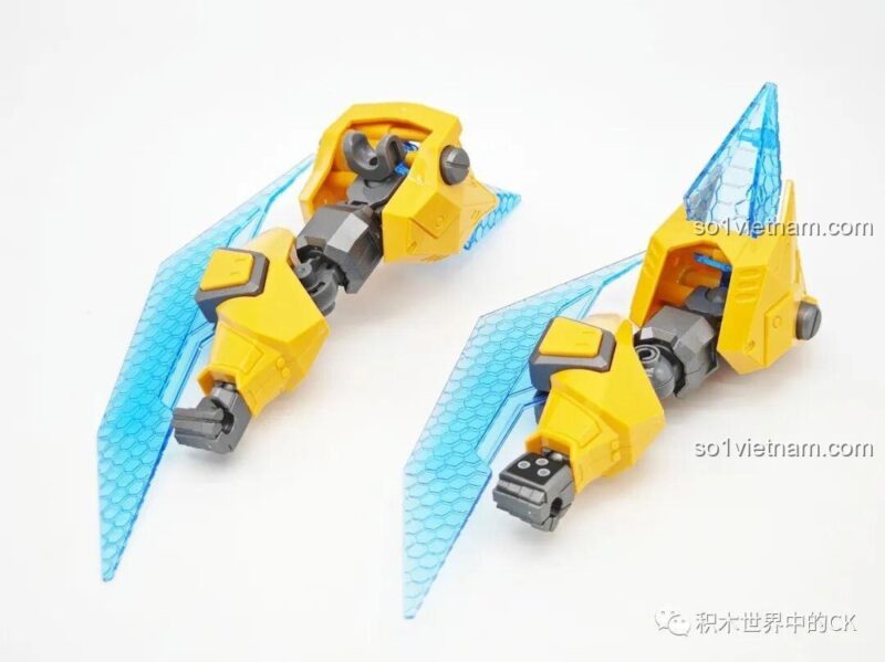 Cặp tay với vũ khí năng lượng của bộ lắp ráp Robot Mặc Tử.
