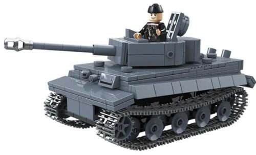 Hộp sản phẩm của bộ xếp hình 100242 Xe tăng Tiger I từ hãng Quan Guan. Hộp màu đen với hình ảnh xe tăng và thông tin 503 chi tiết, dành cho trẻ từ 6 tuổi.