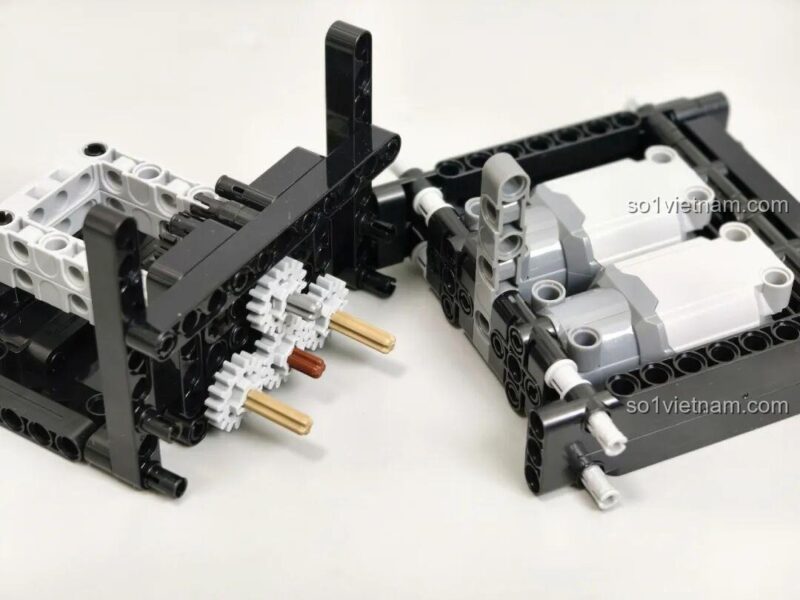 Vỏ động cơ giả của bộ lắp ghép Reobrix 11010 Maserati GranTurismo, có thể nâng cấp thành động cơ pin thật, đồ chơi mô hình 5480 chi tiết.