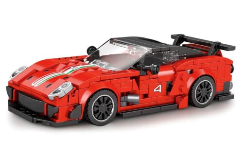 Ảnh chụp chính diện bộ lắp ghép Siêu xe Ferrari 599XX Evo mã 676 của Reobrix, một lựa chọn giá rẻ cho bé trai 14 tuổi.