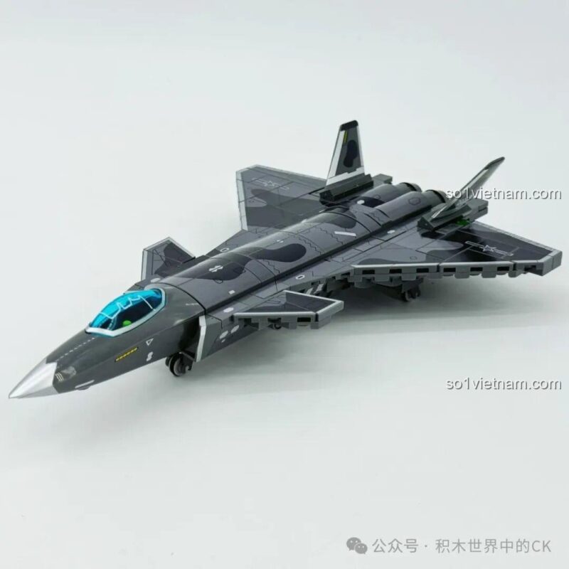 Dây Chuyền Sản Xuất Máy Bay Chiến Đấu J-20 Sembo 202256, máy bay J-20 hoàn chỉnh từ góc nhìn phía trước, chi tiết cao, phù hợp bé trai 6 tuổi