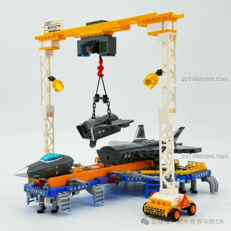 Dây Chuyền Sản Xuất Máy Bay Chiến Đấu J-20 Sembo 202256, toàn cảnh dây chuyền sản xuất J-20, mô hình quân sự, kích thích tư duy cho bé trai 6 tuổi