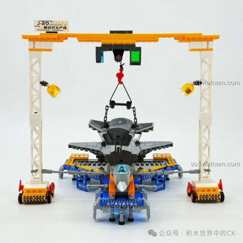 Sembo 202256 Máy Bay Chiến Đấu J-20, toàn cảnh dây chuyền sản xuất với đèn LED, chất lượng tốt, đáng tiền cho bé trai 6 tuổi