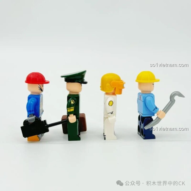 4 minifigures lính và công nhân của Sembo Block 203189 Xưởng Sản Xuất Xe Tăng, chi tiết cao, phù hợp bé trai 8 tuổi