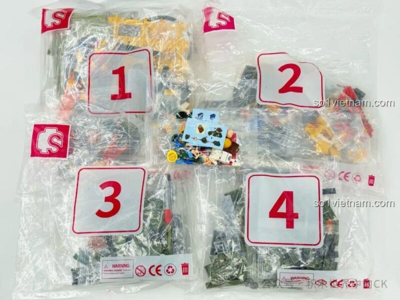 Các túi chi tiết của bộ lắp ghép Xưởng Lắp Ráp Xe Tăng Chiến Đấu Chủ Lực ZTZ-99A Sembo Block 203189, đảm bảo chất lượng cho bé trai 8 tuổi