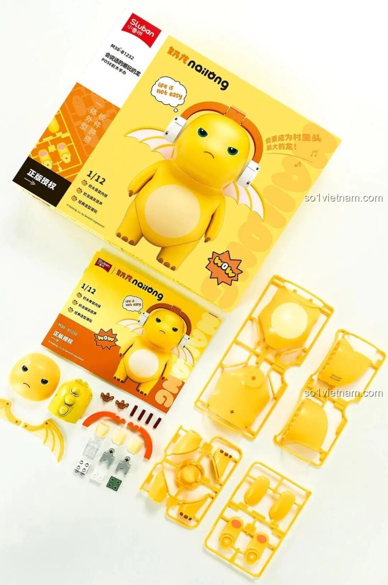 Toàn bộ các chi tiết của bộ đồ chơi Nai Long Sluban B1232, bao gồm các mảnh vỏ, khuôn mặt thay thế và sách hướng dẫn.