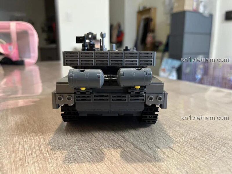 Phần đuôi của mô hình xe tăng ZTZ-99AS Sluban M38-B1234
