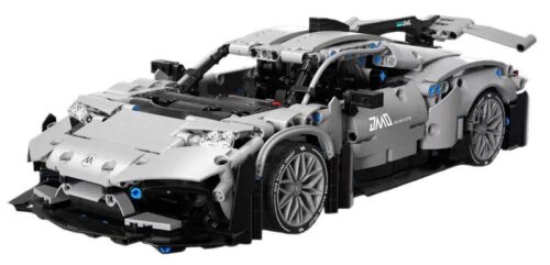 Mô hình Mercedes-AMG ONE T3014 sau khi lắp ráp hoàn chỉnh, đặt trên bàn làm việc, cho thấy vẻ đẹp tinh xảo và thiết kế hiện đại. Lựa chọn giá tốt thay thế LEGO Technic.