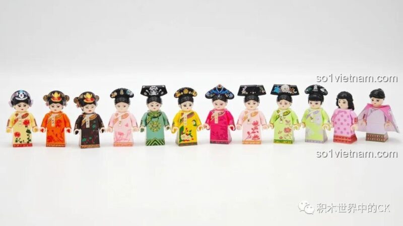 Mặt sau ba minifigure nữ của Trò chơi Cung đình 8001 Wekki, với các chi tiết trang phục và kiểu tóc độc đáo.
