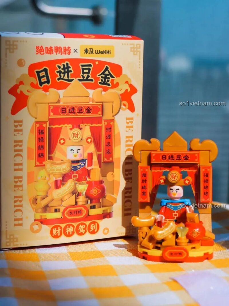 Wekki Thần Tài, bộ xếp hình Vịt Thần Tài, đồ chơi mô hình Thần Tài, ảnh review thực tế, trang trí Tết may mắn.