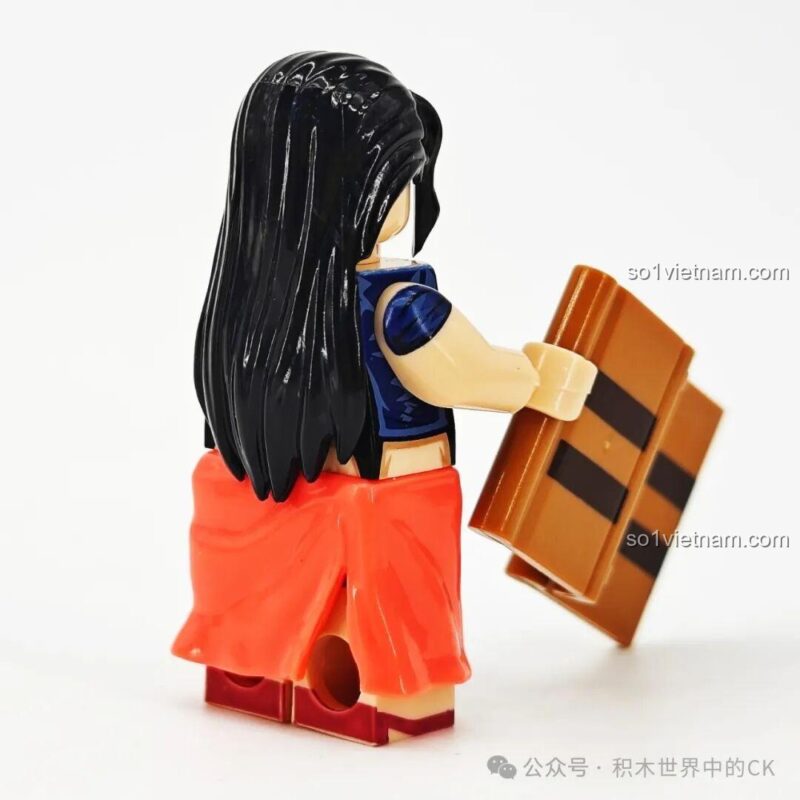 Đánh giá chi tiết minifigure Nico Robin trong bộ X0356 của 欣宏XINH, tập trung vào các chi tiết in ấn và phụ kiện.