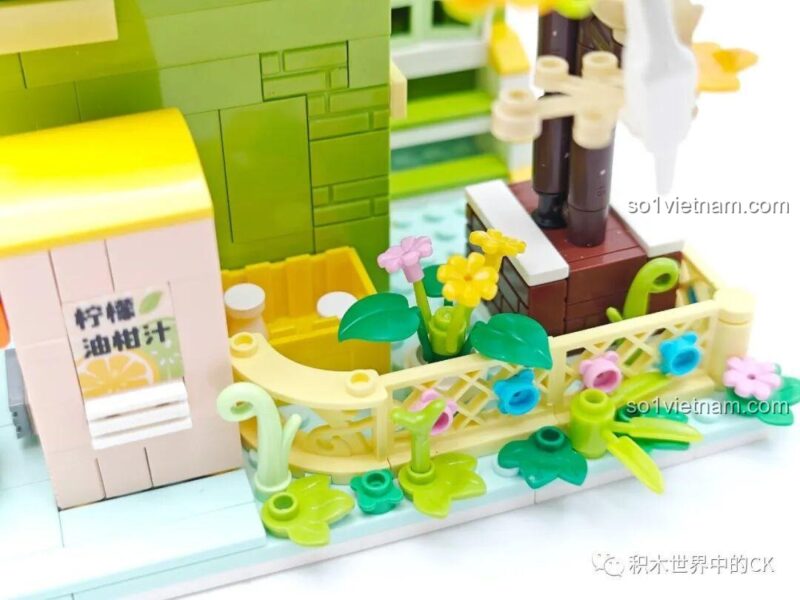 Bộ xếp hình Cửa hàng trà chanh 612003, chi tiết cửa sổ với hoa văn trang trí, màu sắc tươi sáng, kích thích sáng tạo, giá tiết kiệm
