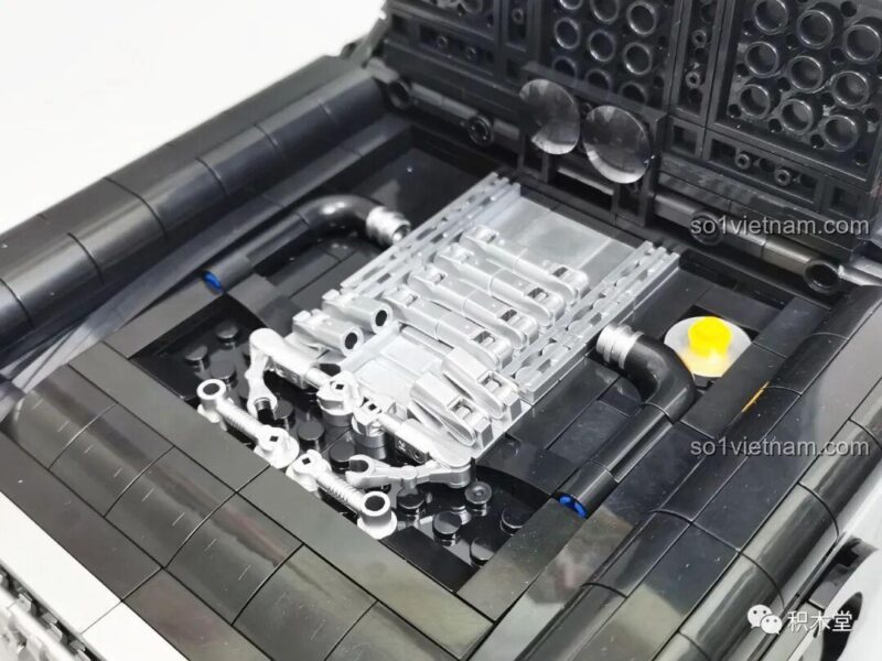 Logo Hồng Kỳ phía trước bộ lắp ghép Zhimeng Tree T5043 Xe Lễ Tân Hồng Kỳ, biểu tượng quốc gia, giá tốt, cho con trai 16 tuổi.