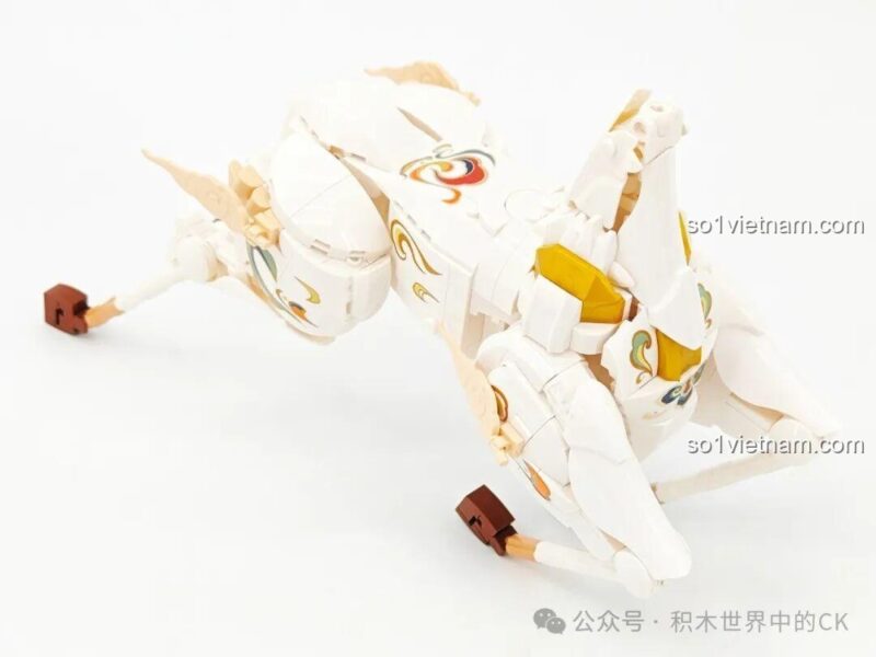 Chi tiết chân trước mô hình Cửu Sắc Lộc Zoin GK301, bộ đồ chơi mô hình cho bé 6 tuổi